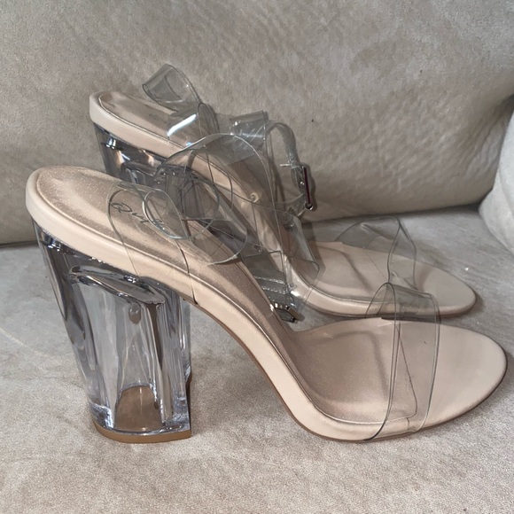 Women's clear chunky ankle strap heels - Picture 3 of 6